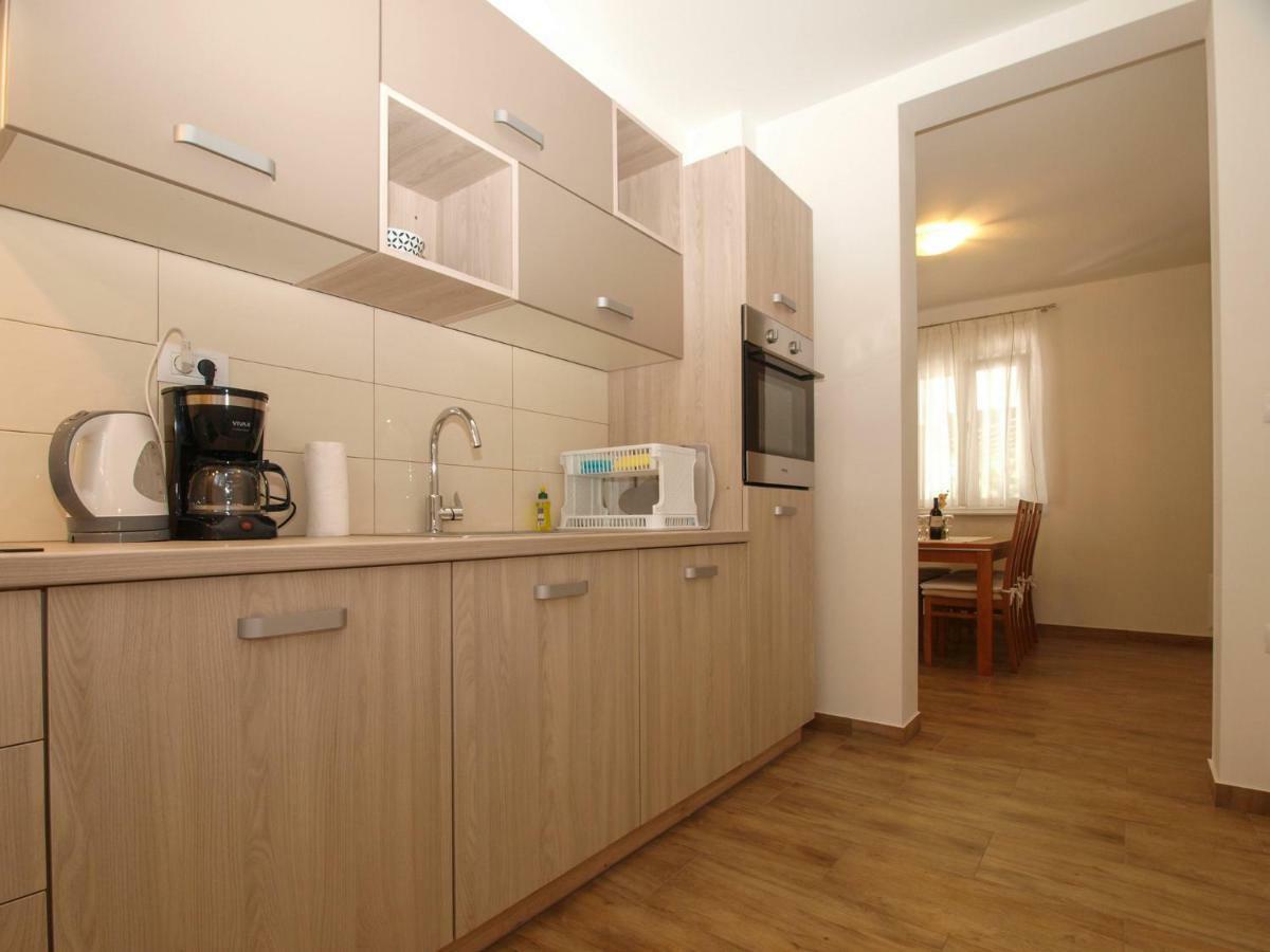 4 Stars Apartments-Pikula Fažana Esterno foto