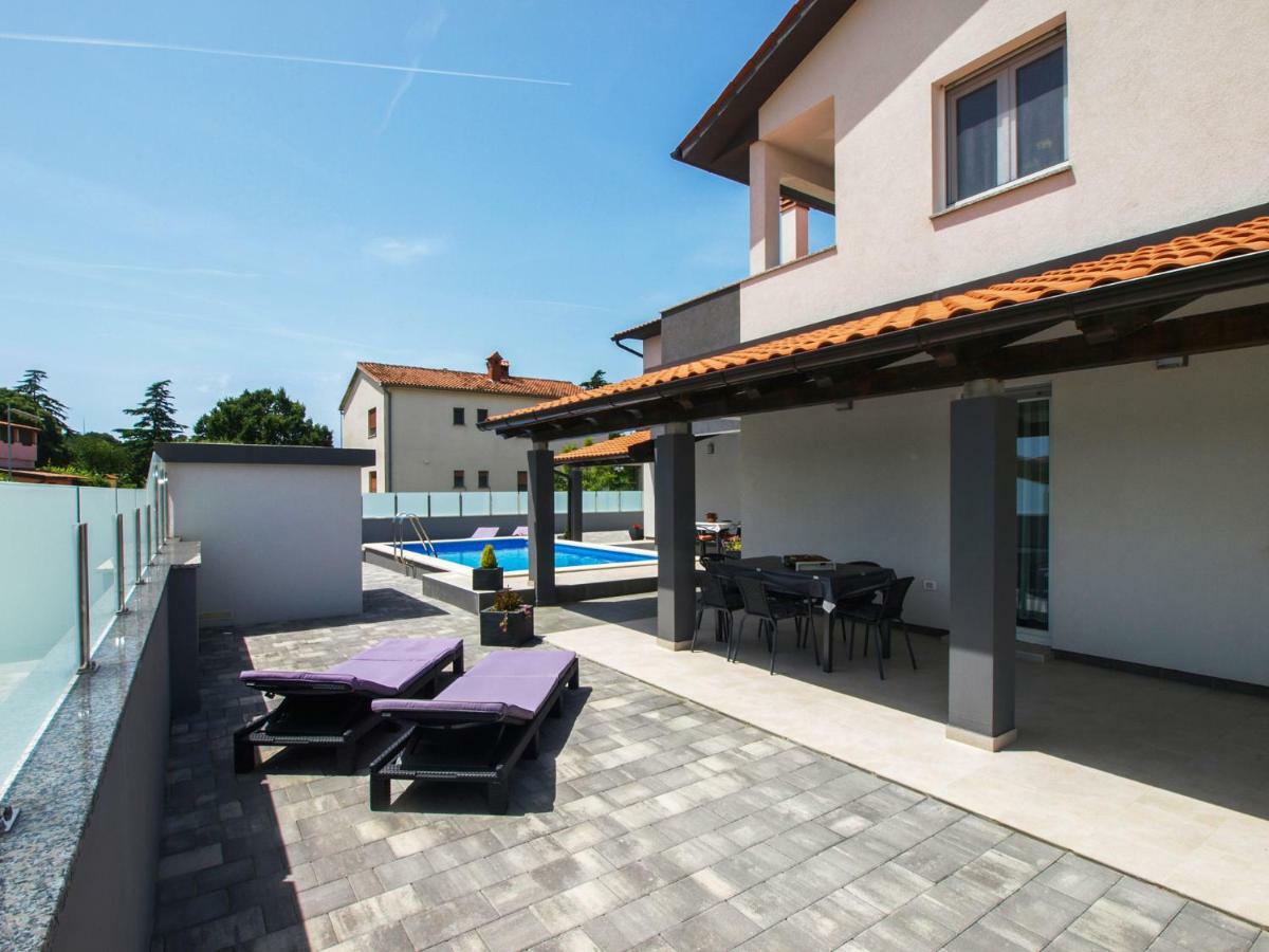 4 Stars Apartments-Pikula Fažana Esterno foto