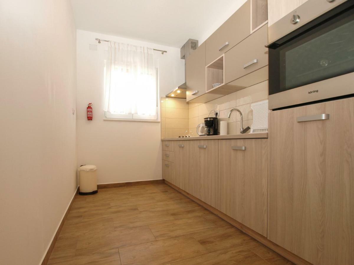 4 Stars Apartments-Pikula Fažana Esterno foto