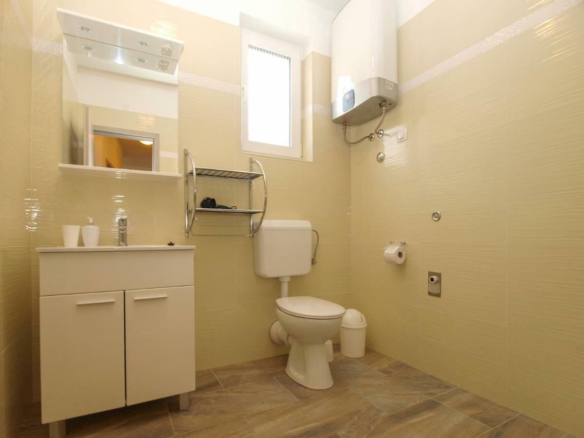 4 Stars Apartments-Pikula Fažana Esterno foto