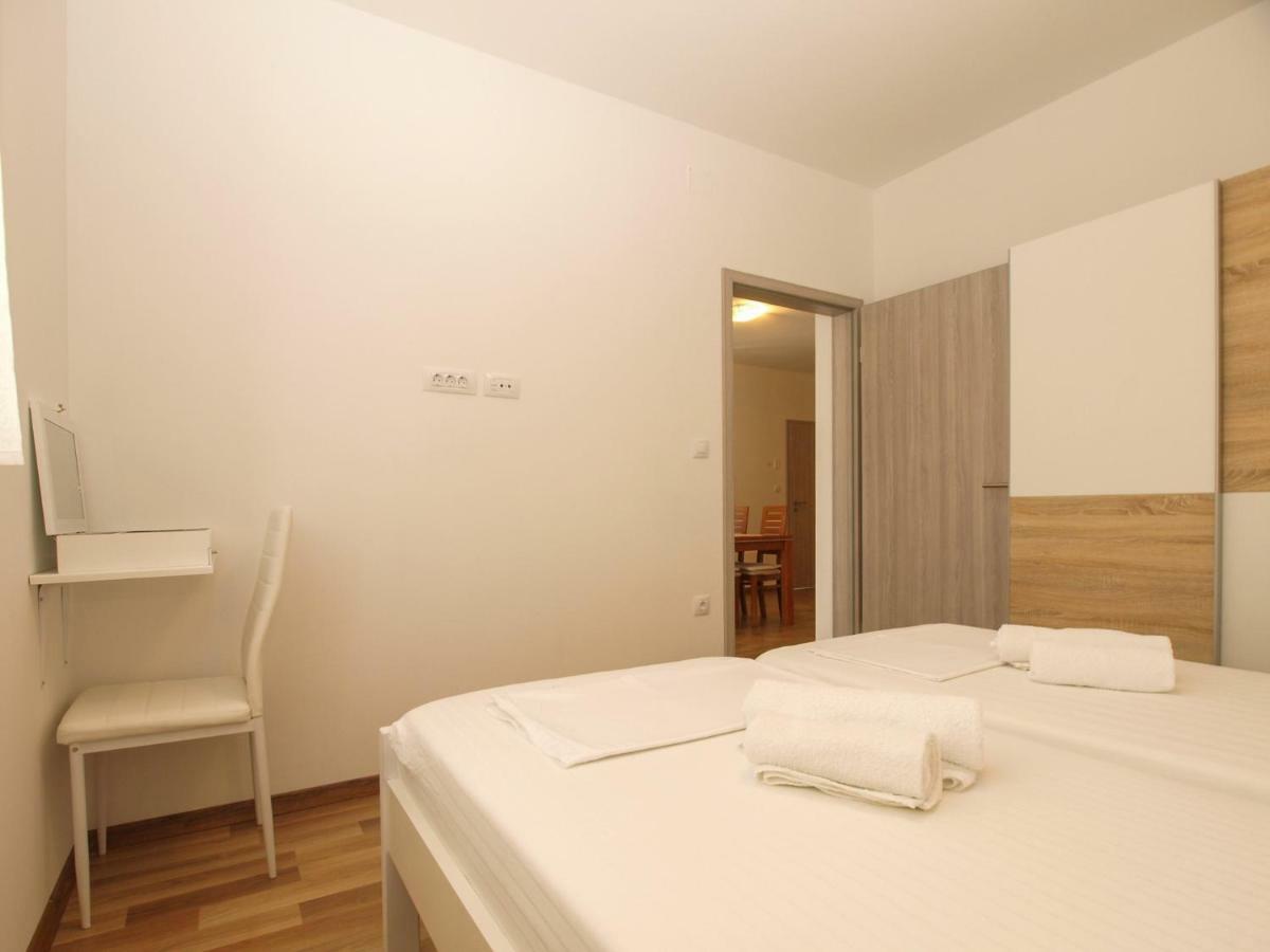 4 Stars Apartments-Pikula Fažana Esterno foto