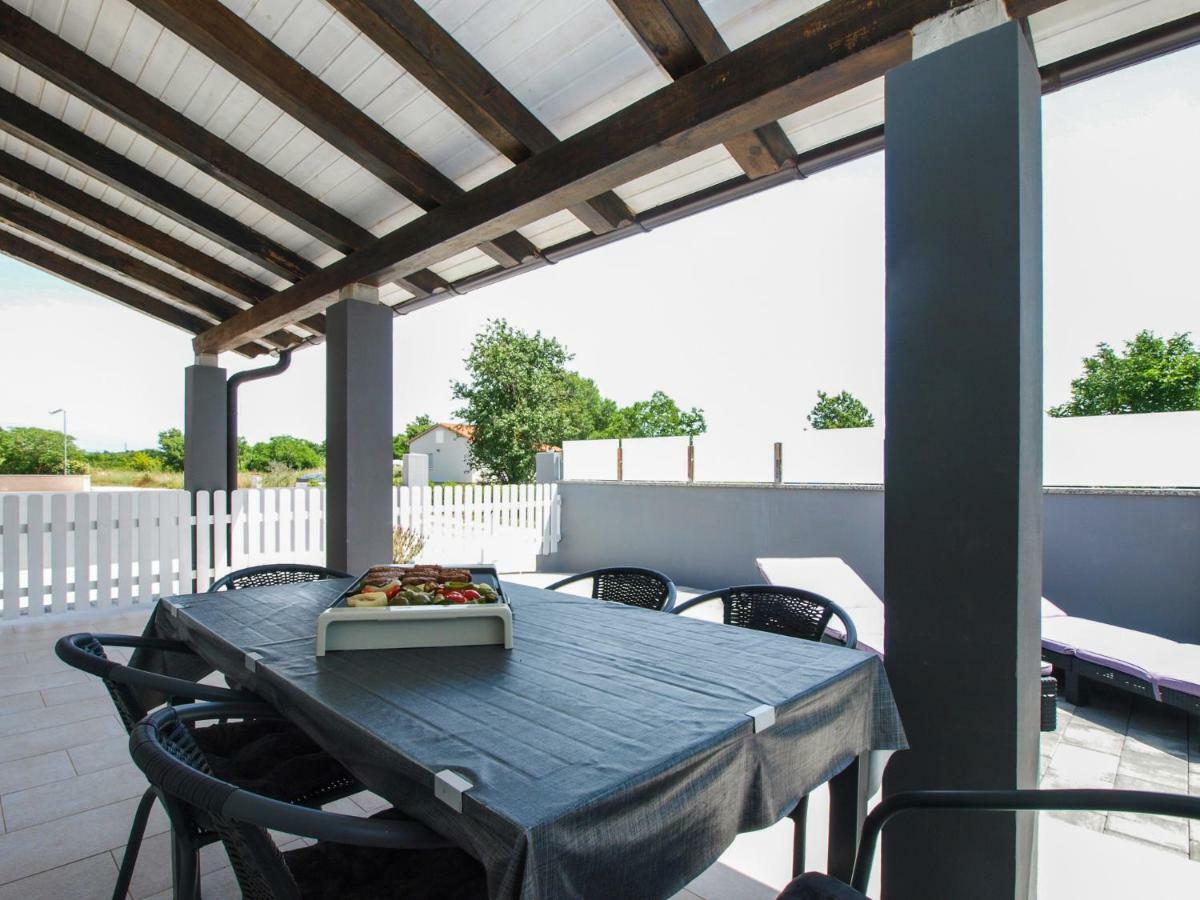 4 Stars Apartments-Pikula Fažana Esterno foto