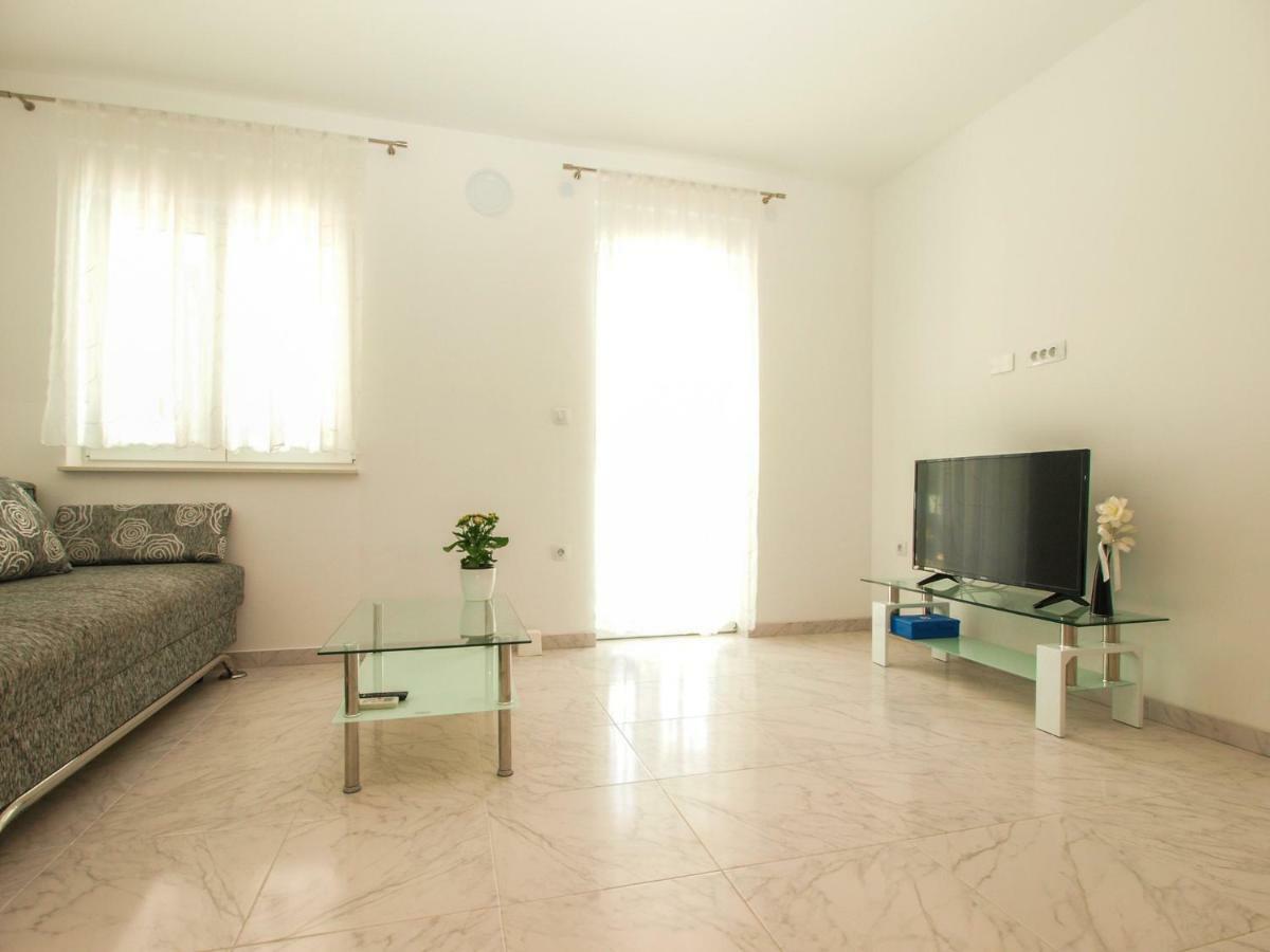 4 Stars Apartments-Pikula Fažana Esterno foto