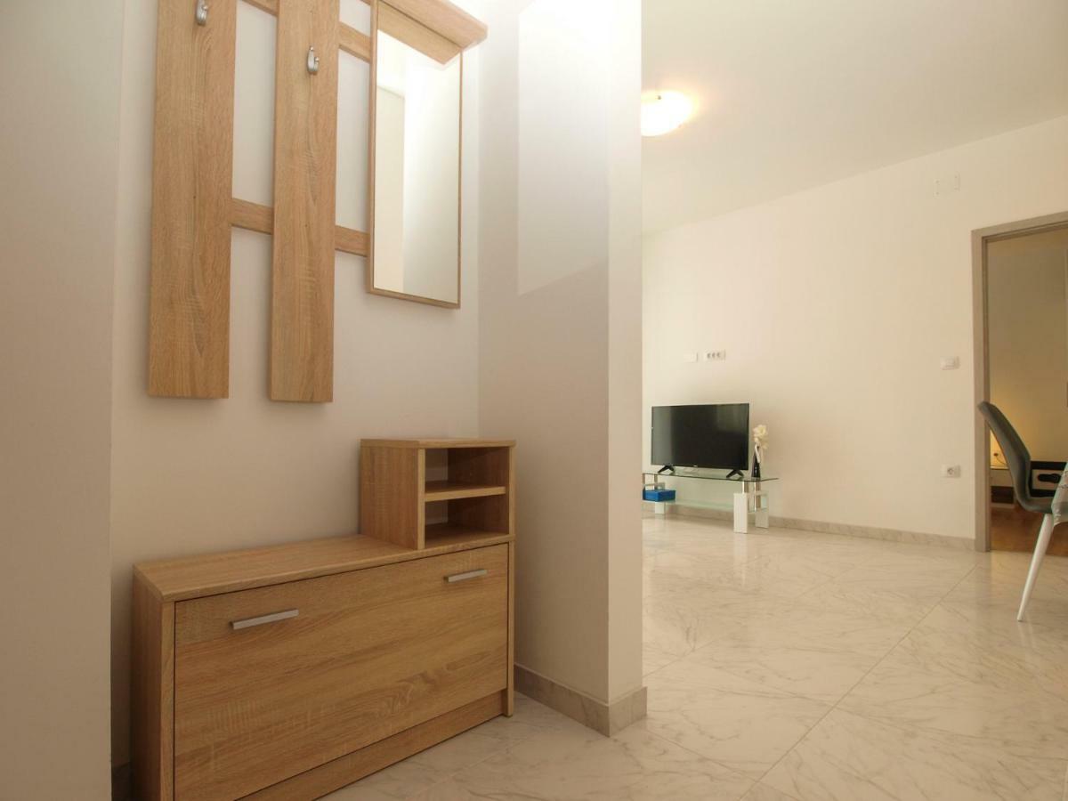 4 Stars Apartments-Pikula Fažana Esterno foto